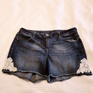 Lace trim distressed stretch denim shorts